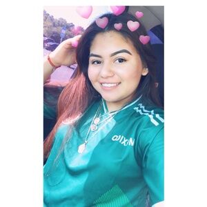 Meet your Posher, Evelyn